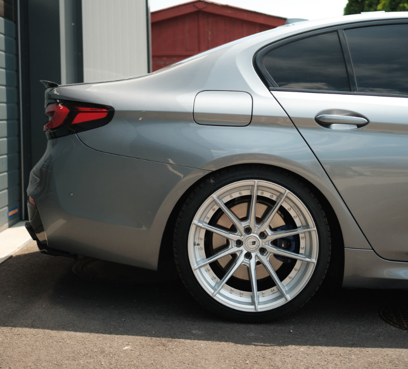 SixNine FF-THREE 21" Komplett Felgsett | BMW 5-serie G30/G31 - AL BILDELER