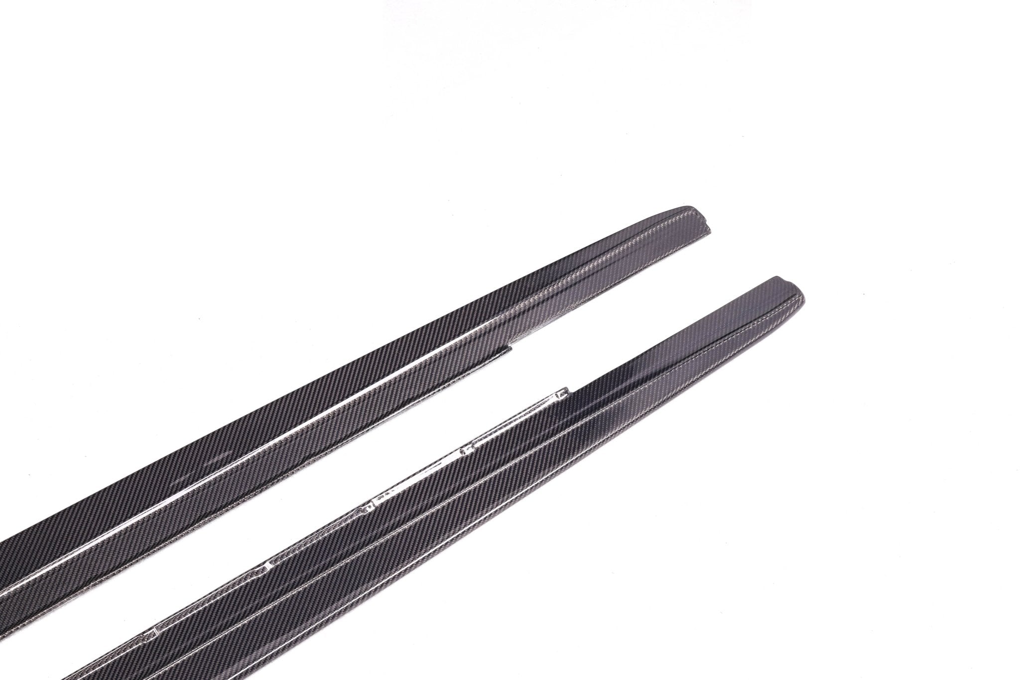 BMW G30/G31/F90 KARBONFIBER PERFORMANCE SIDESKJØRT