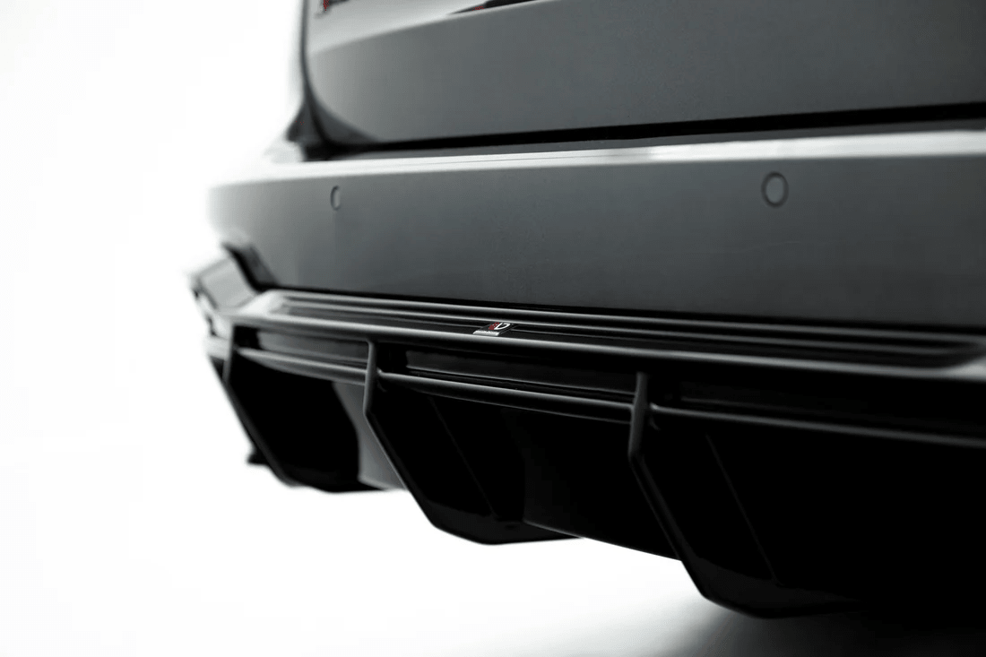 Maxton Design Bakdiffuser – Audi RS7 C8 med hengerfeste