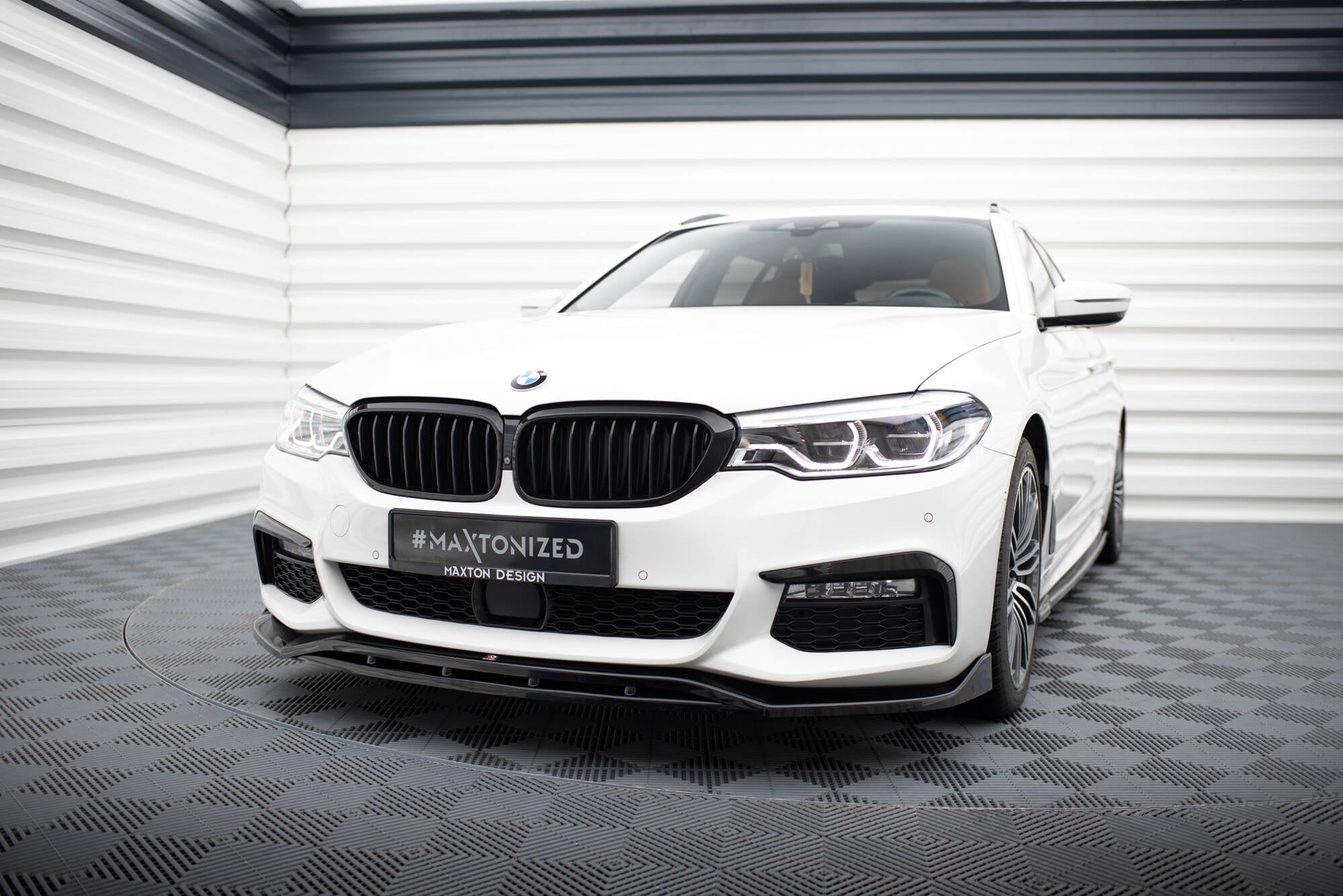 Maxton Design Frontsplitter V.3 – BMW 5 M - Pack G30 / G31