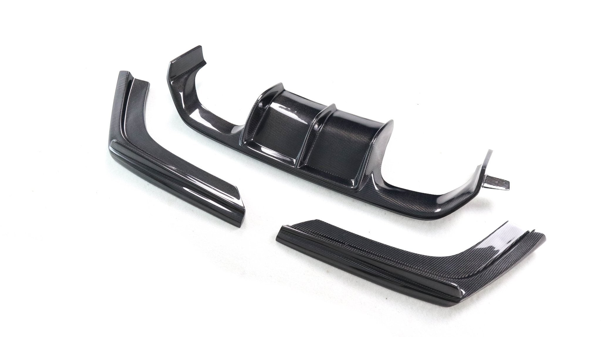 BMW F80/F82/F83 V - STYLE KARBONFIBER DIFFUSER