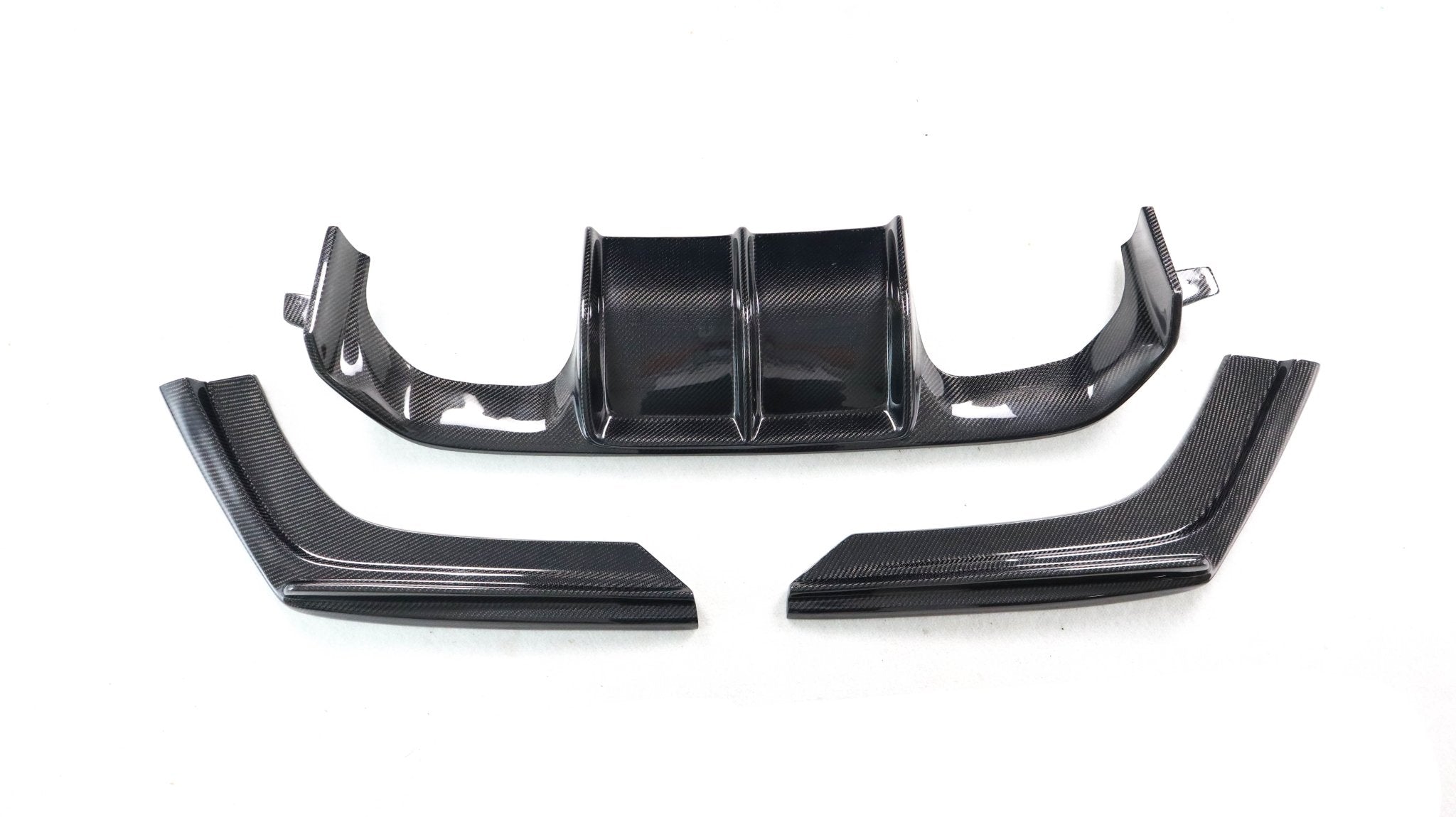 BMW F80/F82/F83 V - STYLE KARBONFIBER DIFFUSER