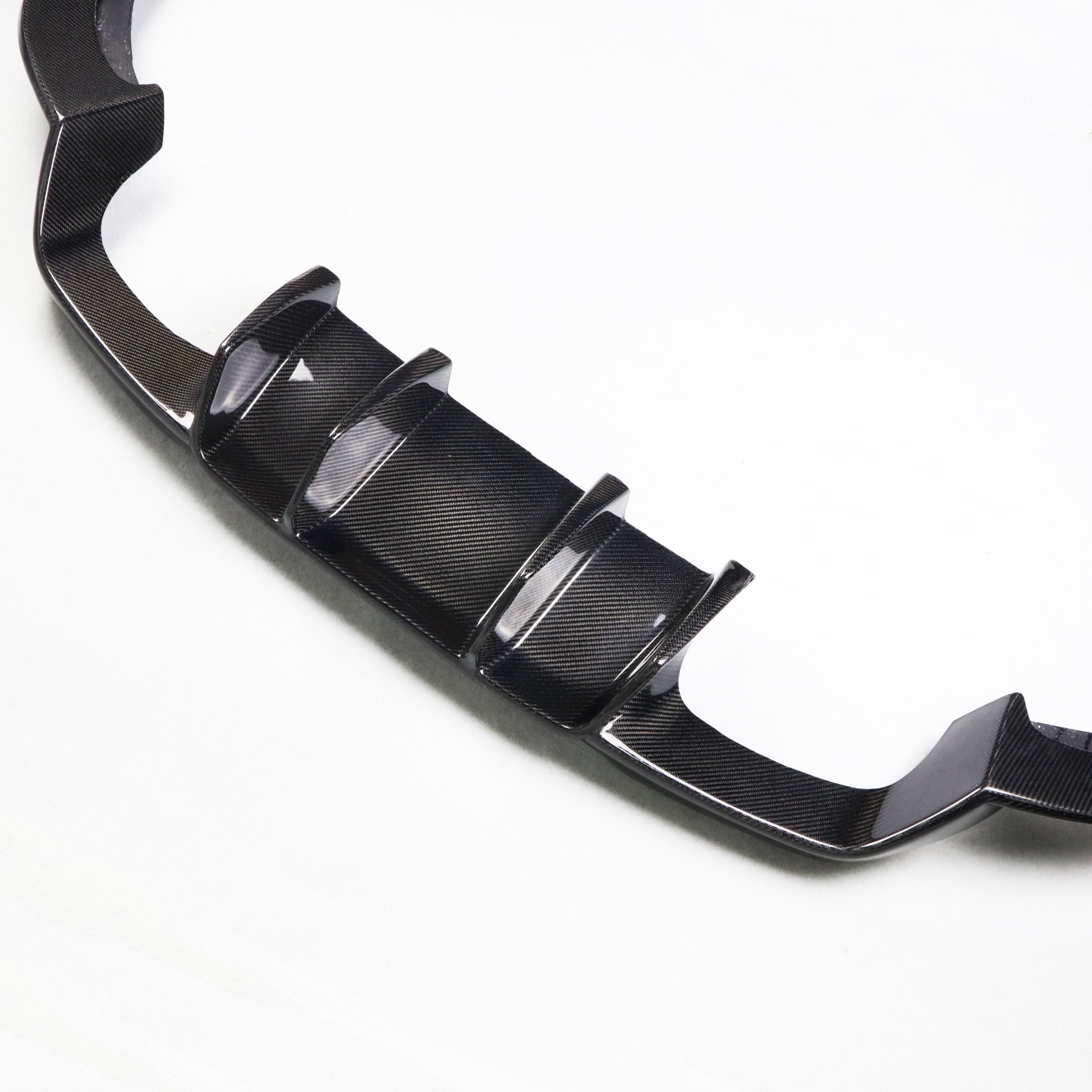 BMW F87 V - TYPE KARBONFIBER DIFFUSER