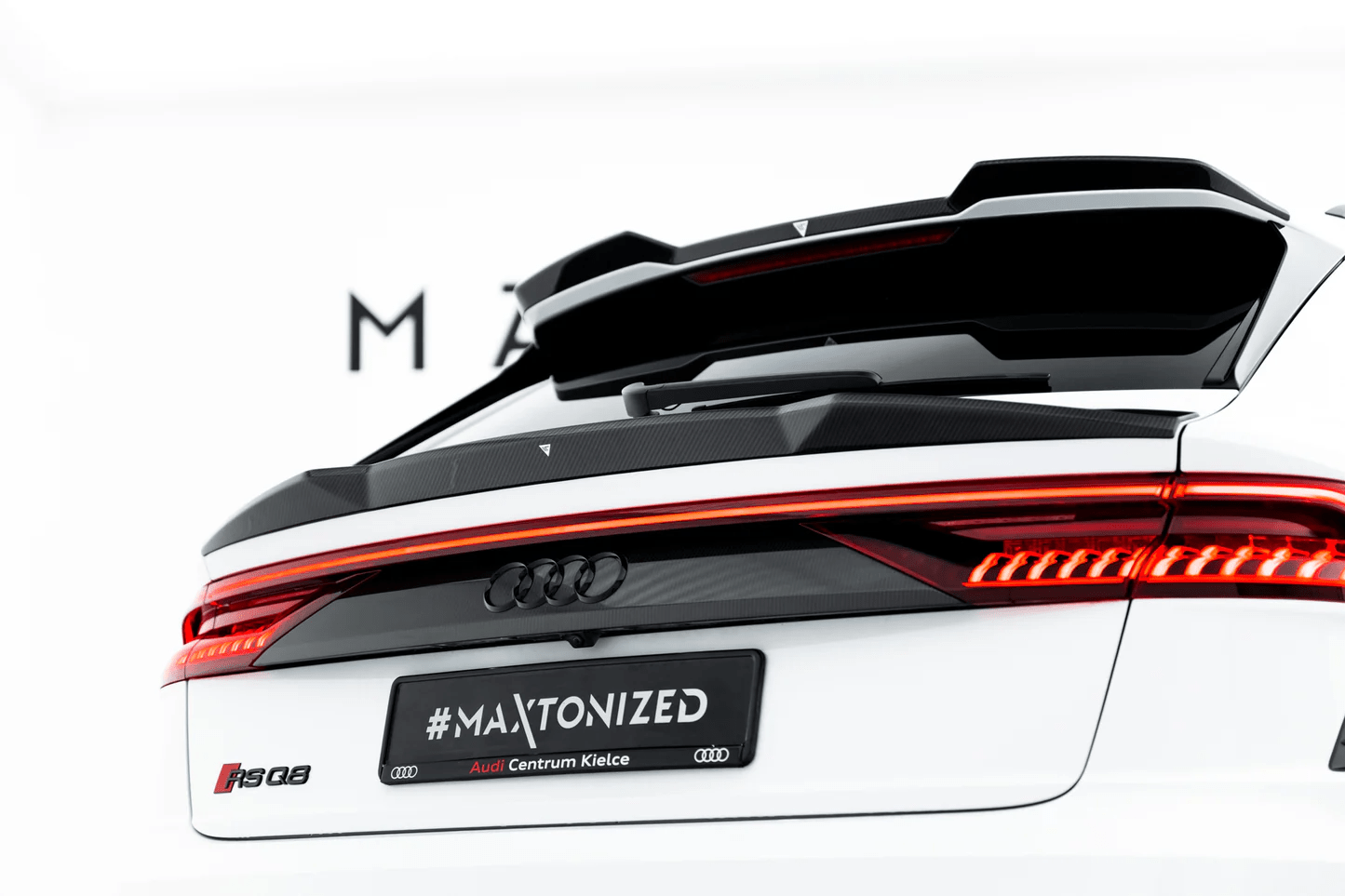 Maxton Design Prepreg Carbon Splitterpakke – Audi RSQ8 Mk1
