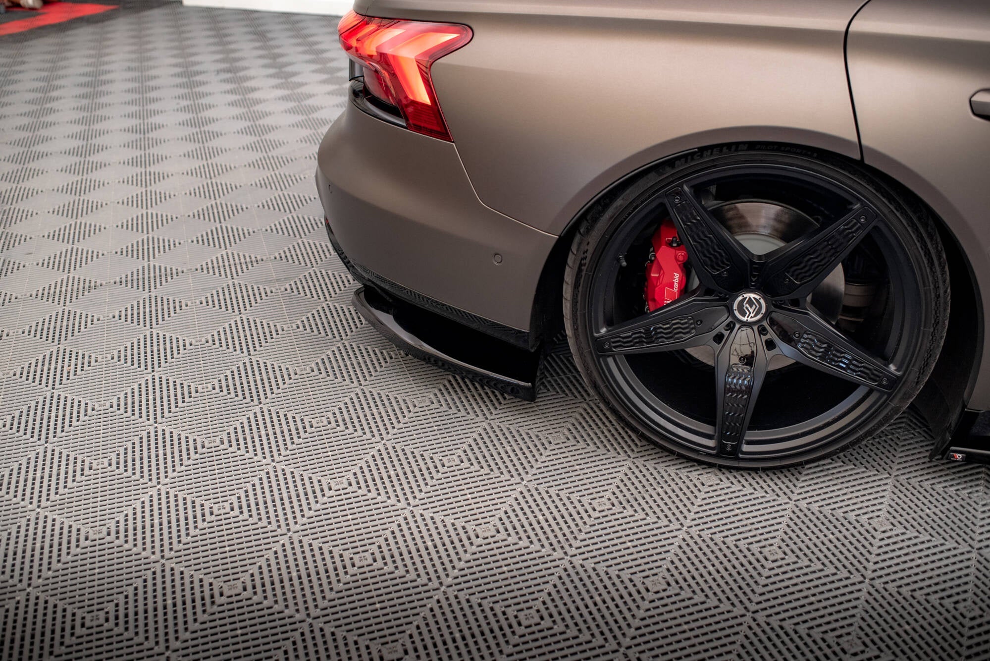Maxton Design Splitter Kit – Audi e - Tron GT / RS GT Mk1