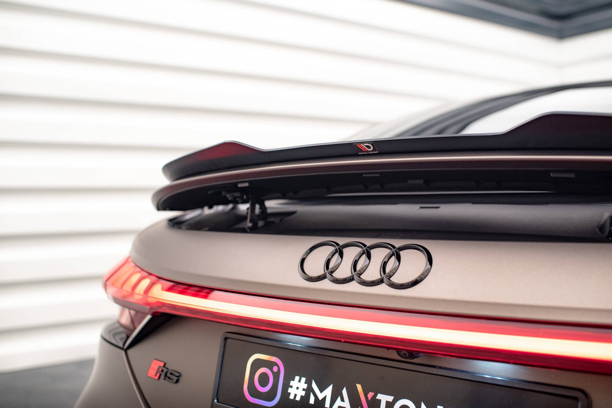 Maxton Design Splitter Kit – Audi e - Tron GT / RS GT Mk1