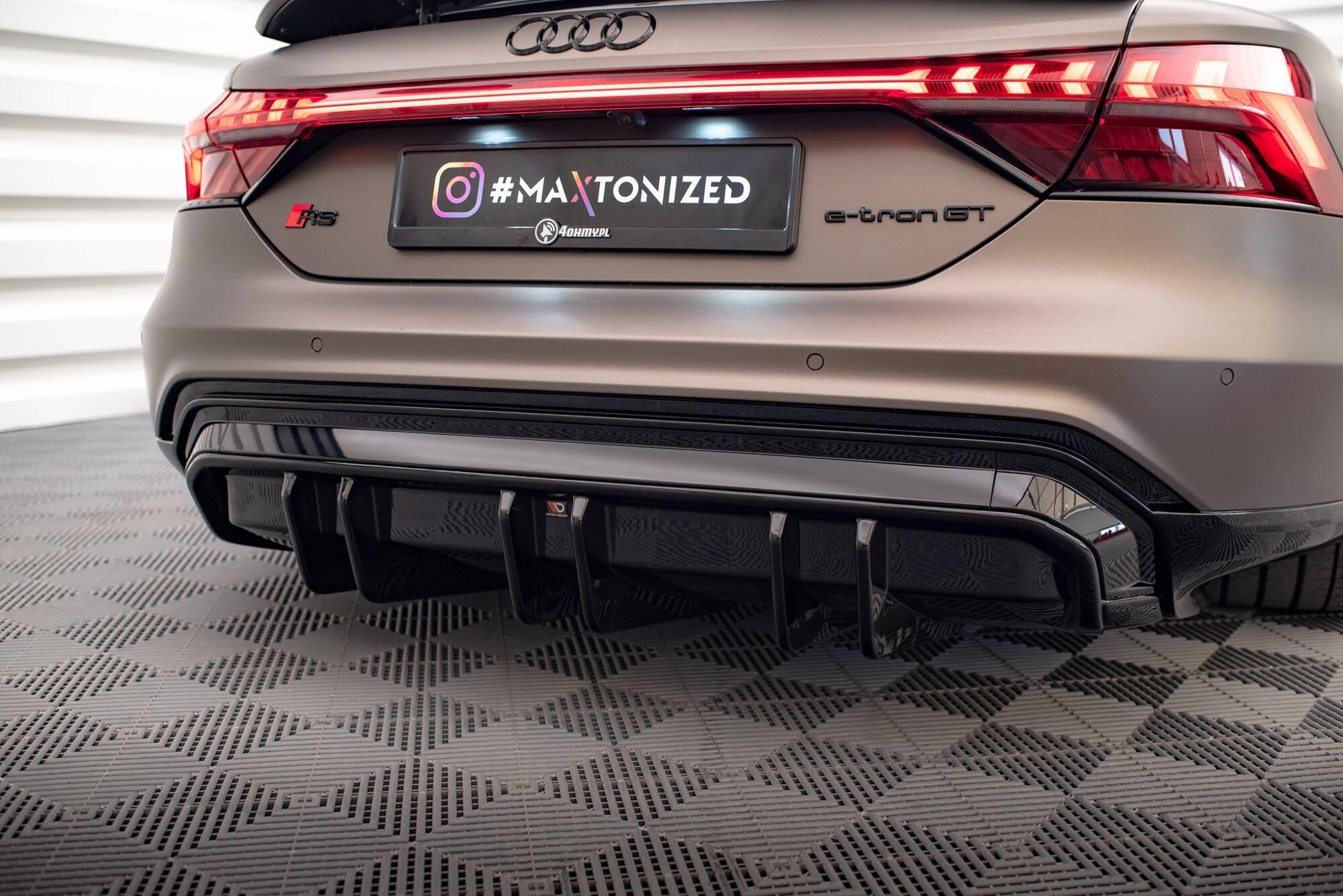 Maxton Design Splitter Kit – Audi e - Tron GT / RS GT Mk1