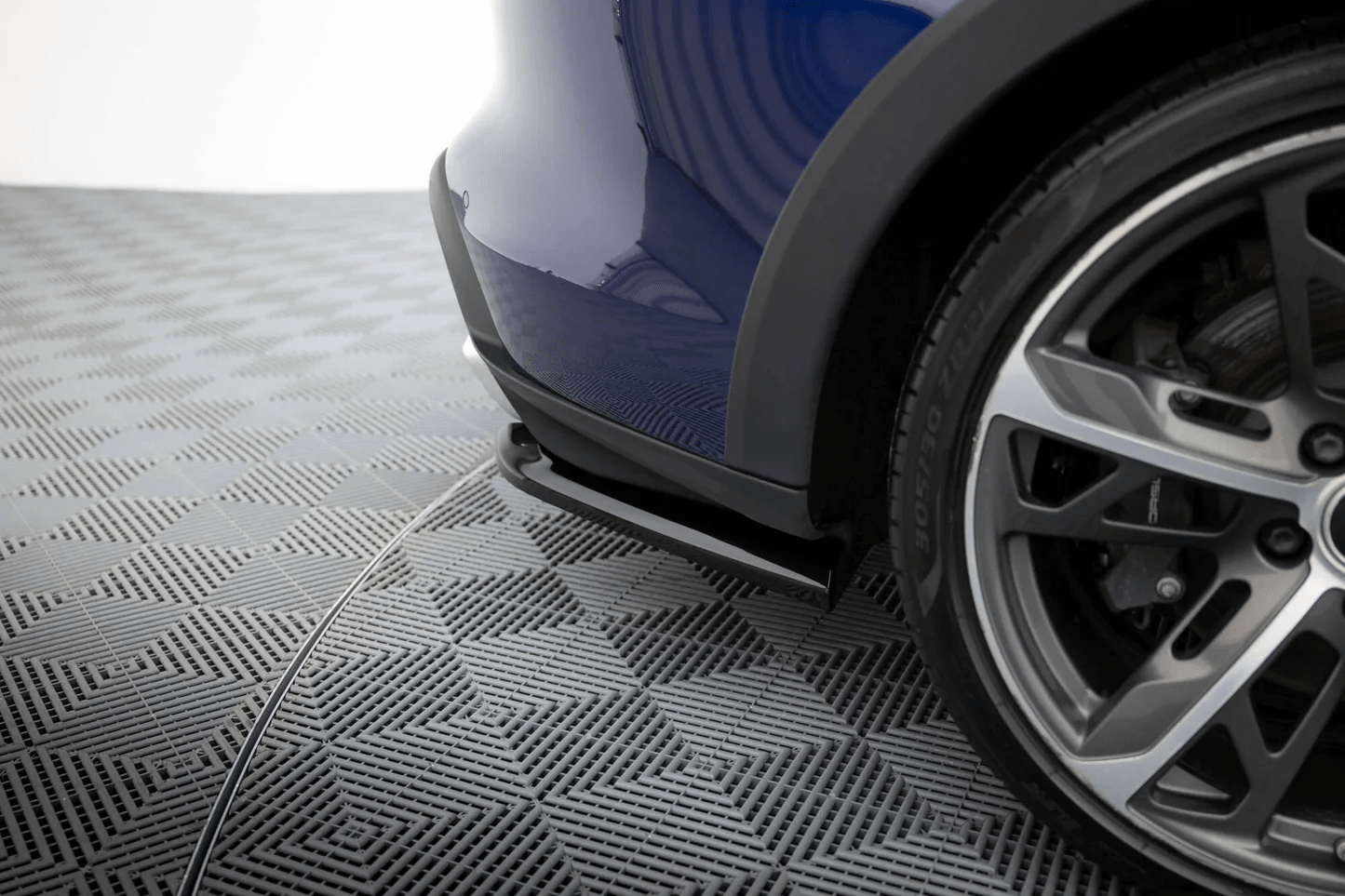 Maxton Design Splitterpakke – Porsche Taycan Cross Turismo 4S