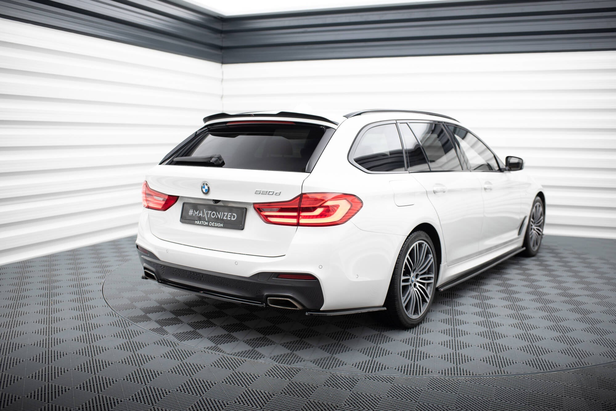 Maxton Spoiler Cap V.2 – BMW 5 Touring G31